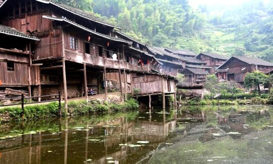 体验苗寨民族风 龙凤岩溶洞_新浪旅游_新浪网